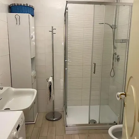 Charming Near The Colosseum 60 Sqm 4 Pers Air Conditiond * Rom