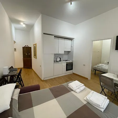 Charming Near The Colosseum 60 Sqm 4 Pers Air Conditiond Appartement *
